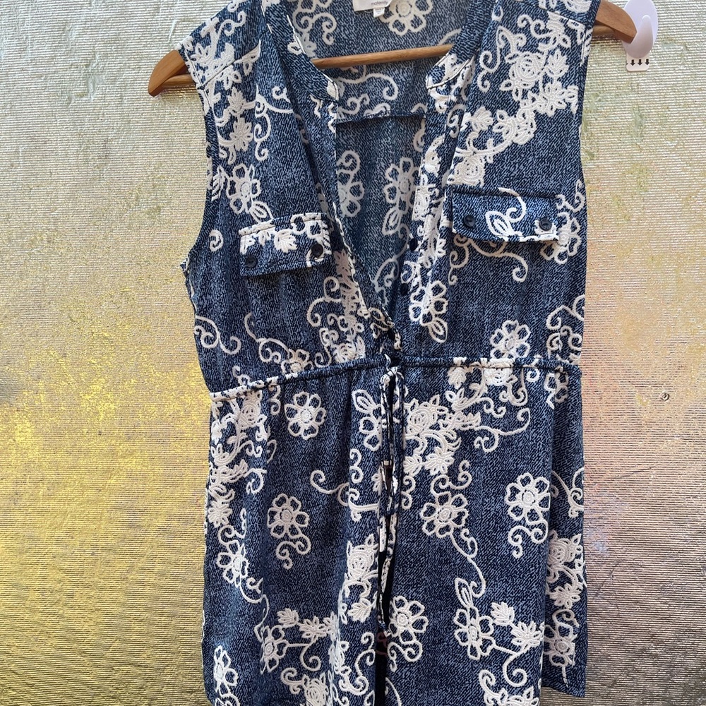 Siren Lily Blue and White Sleeveless Tunic